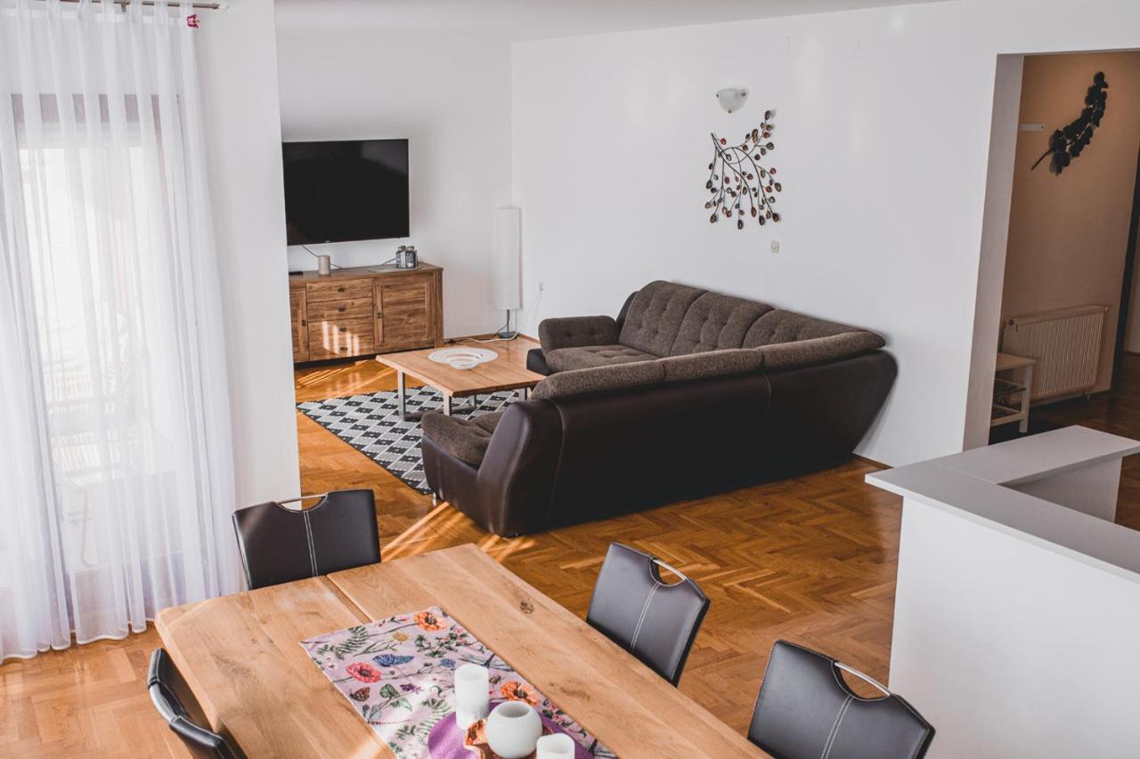 Helles 3 Schlafzimmer Apartment Zwischen Zagreb Zentrum & Natur Eksteriør bilde