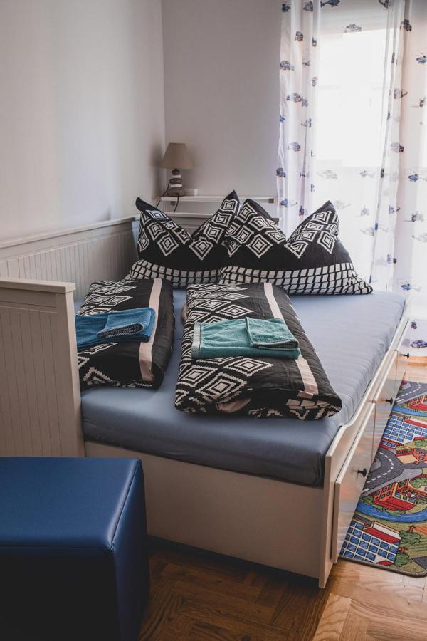 Helles 3 Schlafzimmer Apartment Zwischen Zagreb Zentrum & Natur Eksteriør bilde
