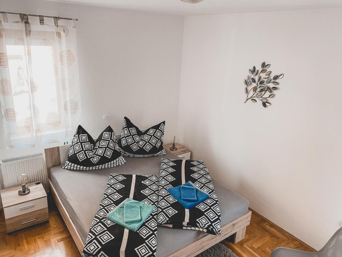 Helles 3 Schlafzimmer Apartment Zwischen Zagreb Zentrum & Natur Eksteriør bilde