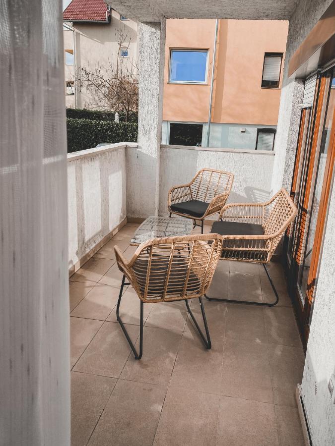 Helles 3 Schlafzimmer Apartment Zwischen Zagreb Zentrum & Natur Eksteriør bilde